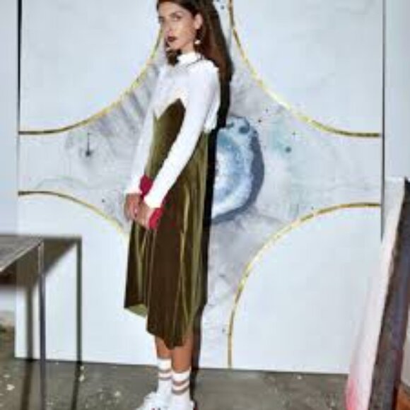 NWOT Green Velvet Midi Dress with Mesh Trim Detail - Picture 7 of 13